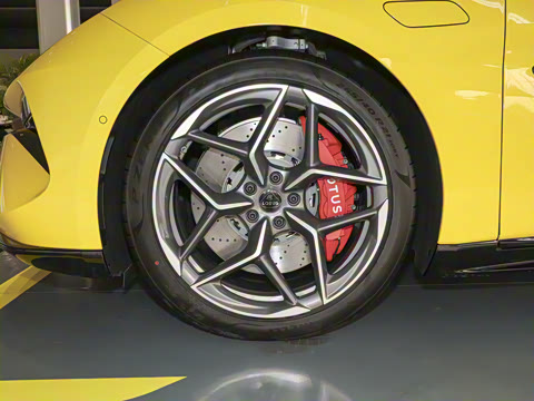 2025�� 600 ������