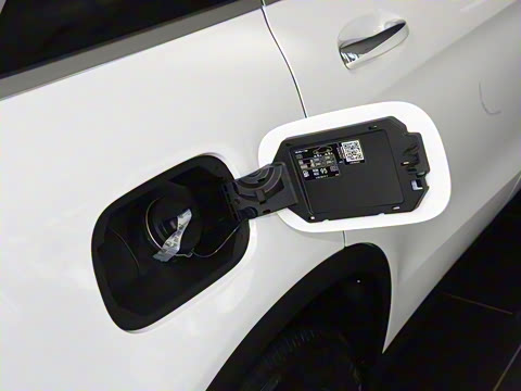 2022�� GLC 260 L 4MATIC ������