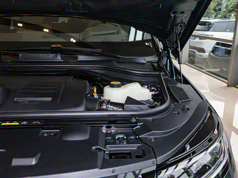 2025�� 400PS Dynamic HSE