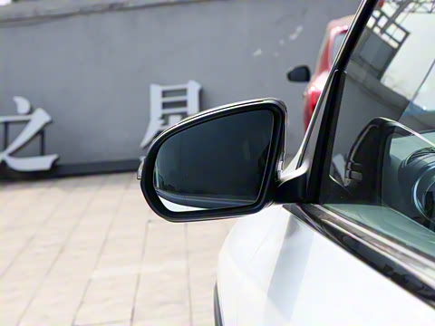 2023�� GLA 220 4MATIC