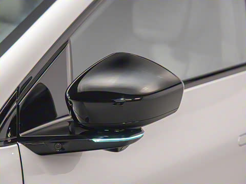 2025�� 702 �������� Ultra