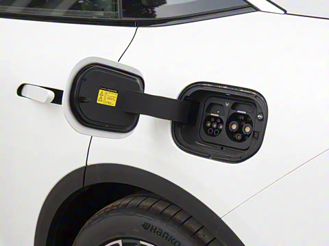 2025�� 560MAX 185kW