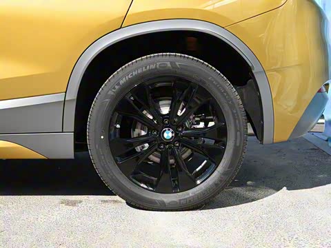 2020�� sDrive20i MԽҰ��װ