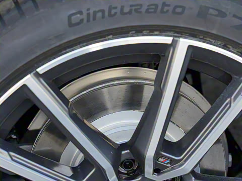 2022�� 320Li M�˶���װ