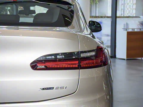 2021�� �Ŀ� xDrive 25i M�˶���ҹ��װ