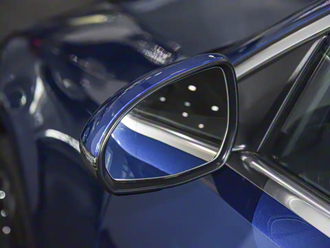 2023�� �Ŀ�� C 350 eL