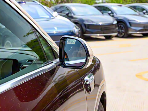 2025�� ���� Ultra�� 52kWh 5����