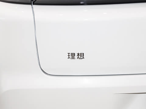 2025�� Ultra ���ܻ��°�