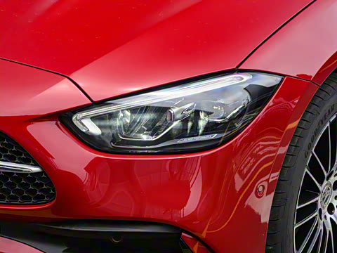 2025�� �Ŀ� C 260 L �˶���