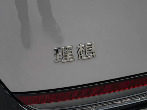 2025�� Ultra ���ܻ��°�