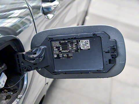 2019�� GLC 260 4MATIC ������