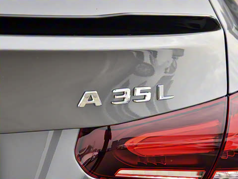 2023�� AMG A 35 L 4MATIC