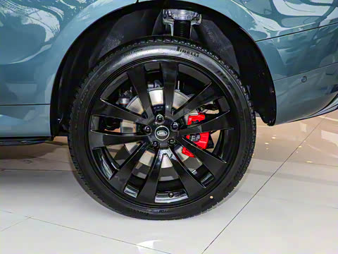 2025�� 400PS Dynamic HSE