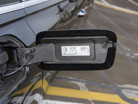 2022�� 40 TFSI ����������