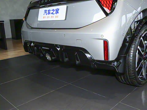 2025�� JOHN COOPER WORKS