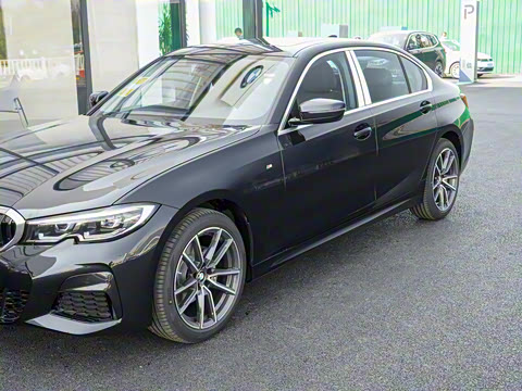 2022�� 320Li M�˶���װ