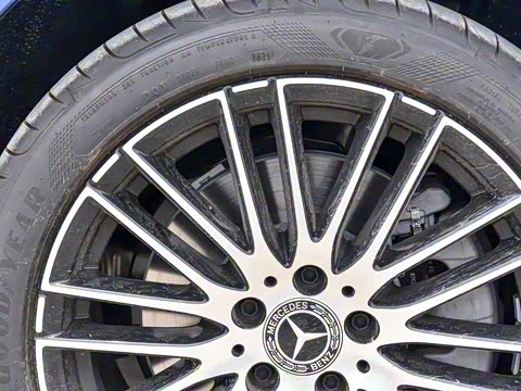 2025�� �Ŀ� C 260 L �˶���