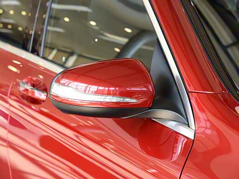 2020�� GLC 260 L 4MATIC ������