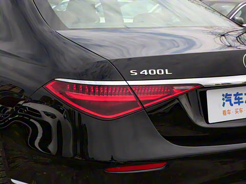 2023�� �Ŀ� S 400 L ������