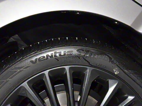 2023�� 2.0L XLE������