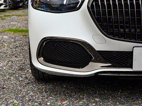 2025�� �Ŀ� S 680 4MATIC ��ҹ��