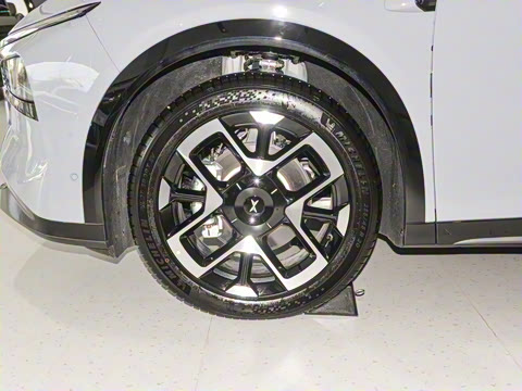 2025�� 702 �������� Max