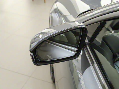 2025�� 75kWh Touring