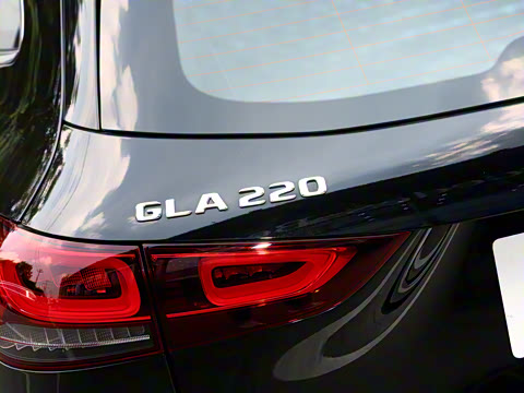 2023�� GLA 220