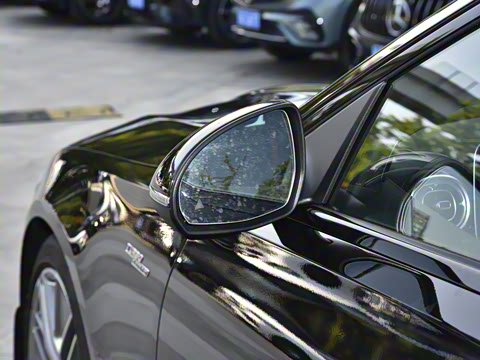 2025�� AMG C 43 4MATIC