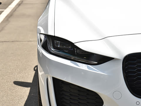 2025�� 2.0T 250PS R-DYNAMIC 90�����ذ�