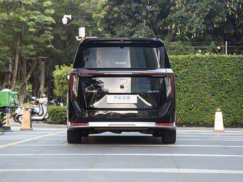 2025�� Ǭ��ϵ�� Ultra ͷ�Ȳ�