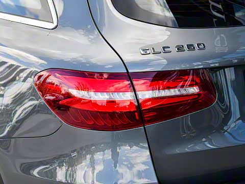 2019�� GLC 260 4MATIC ������