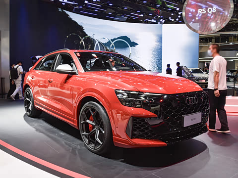 2025�� RS Q8 4.0T performance