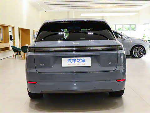 2025�� Ultra ���ܻ��°�