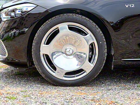 2025�� �Ŀ� S 680 4MATIC