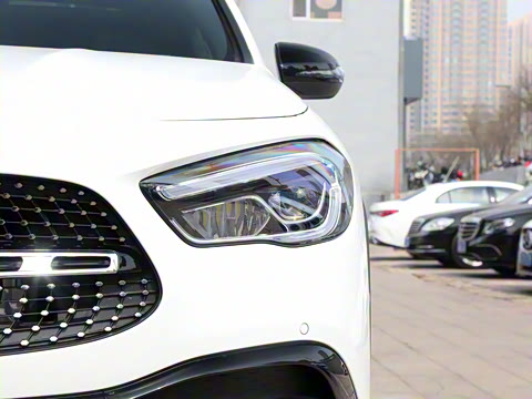 2023�� GLA 220 4MATIC