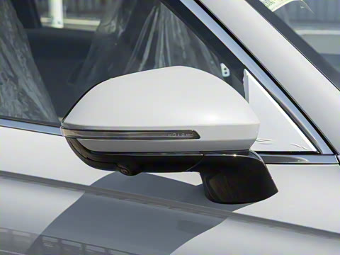 2025�� 2.0T ��������� 5��