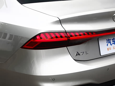 2022�� 55 TFSI quattro S-line ��Զ��������װ