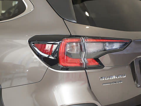 2024�� 2.5i AWD�˶��� EyeSight