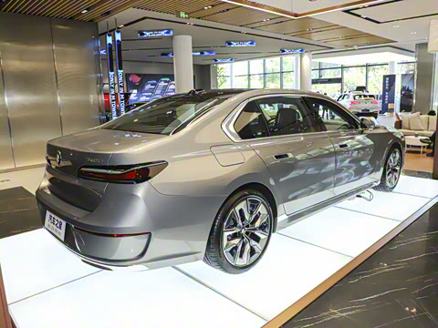 2023�� 740Li ������ ������װ