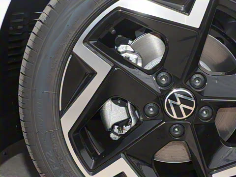 2025�� �Ŀ�� 300TSI R-Line