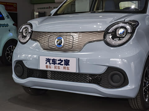 2021�� 318km 31.45kWh