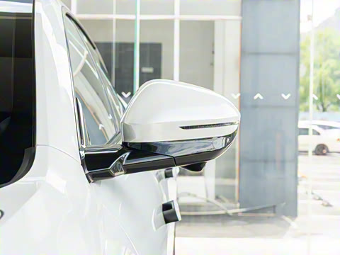 2025�� �Ŀ� Ultra���̰�