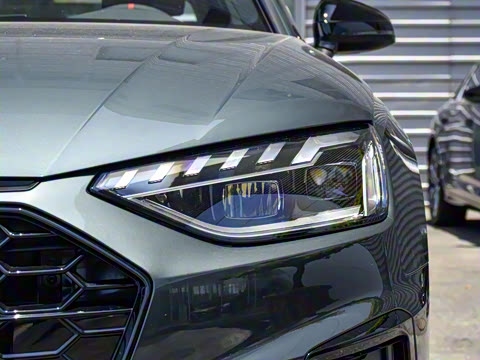 2025�� 200���������� 40 TFSI ����������