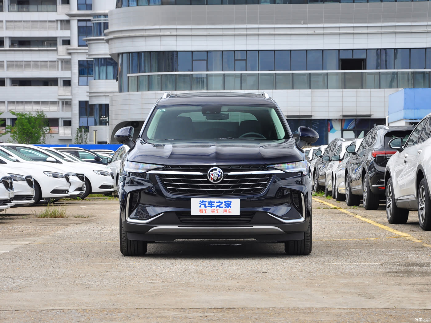 2022款昂科威plus652t五座豪华型