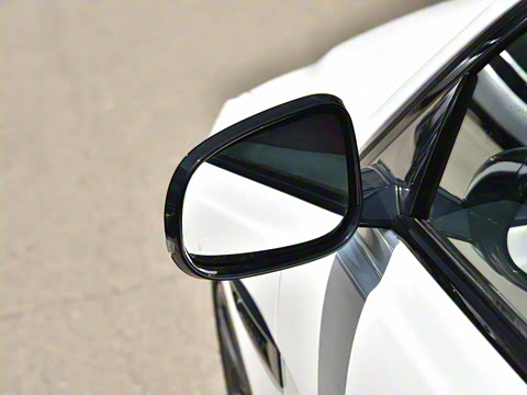 2025�� 2.0T 250PS R-DYNAMIC 90�����ذ�