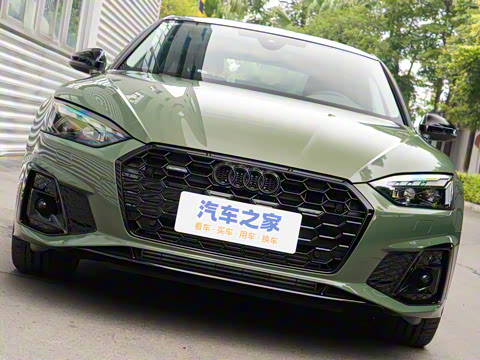 2025�� Sportback ��ذ� 40 TFSI quattro ����������