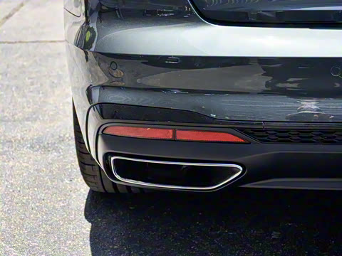 2025�� 200���������� 40 TFSI ����������