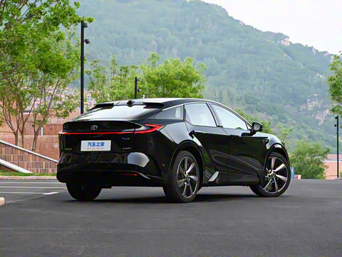 2025�� 550 PRO���а�