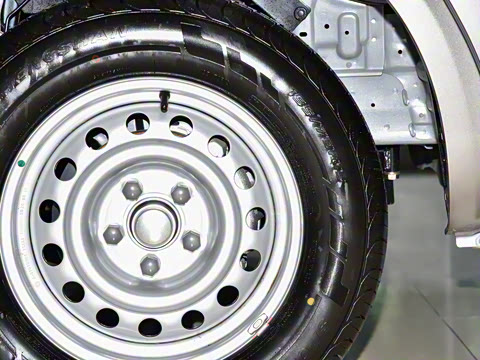 2024�� M5 1.6L ��׼��7��CNG